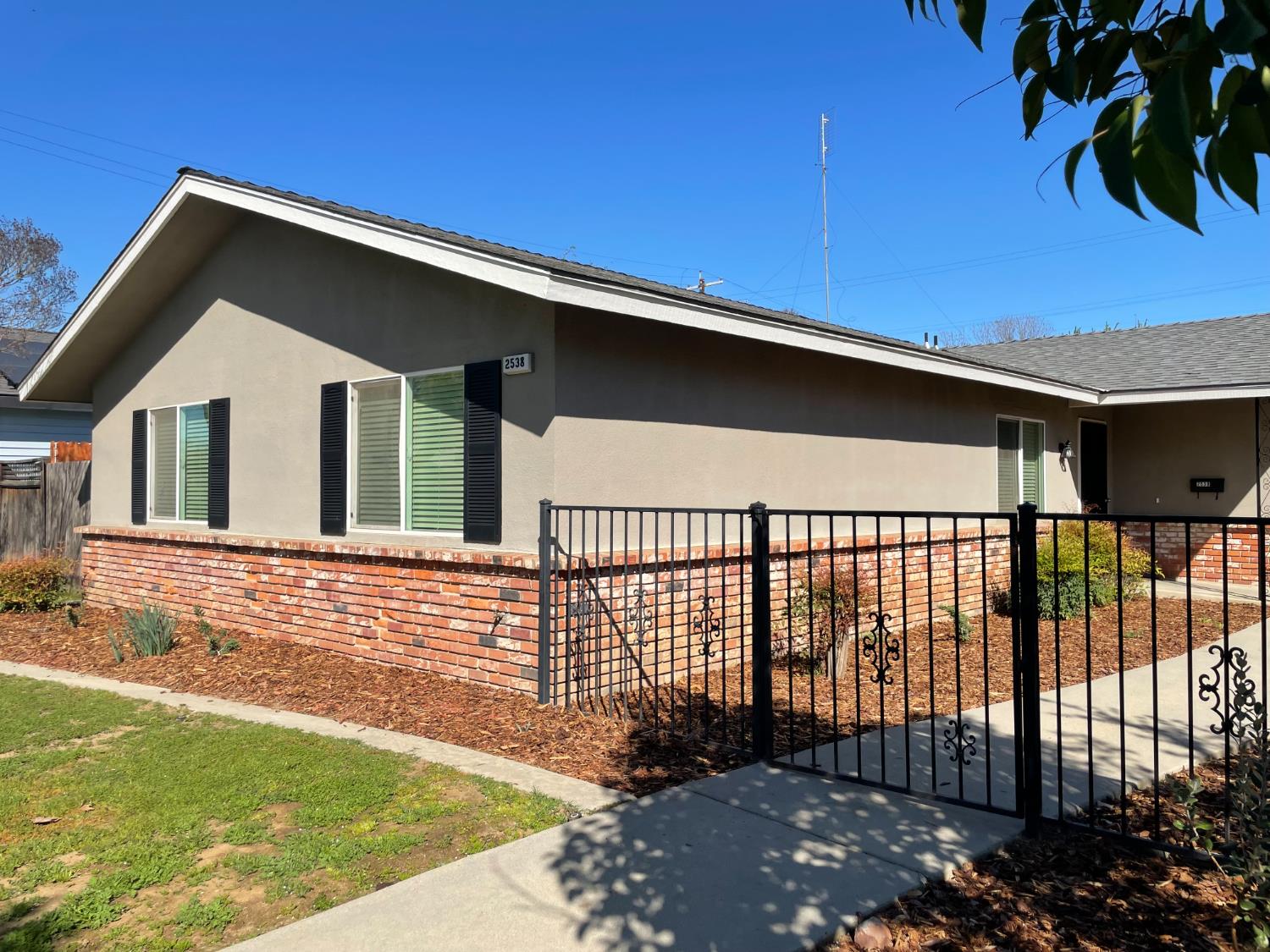 2538 N Thorne Avenue, Fresno, CA, 93704