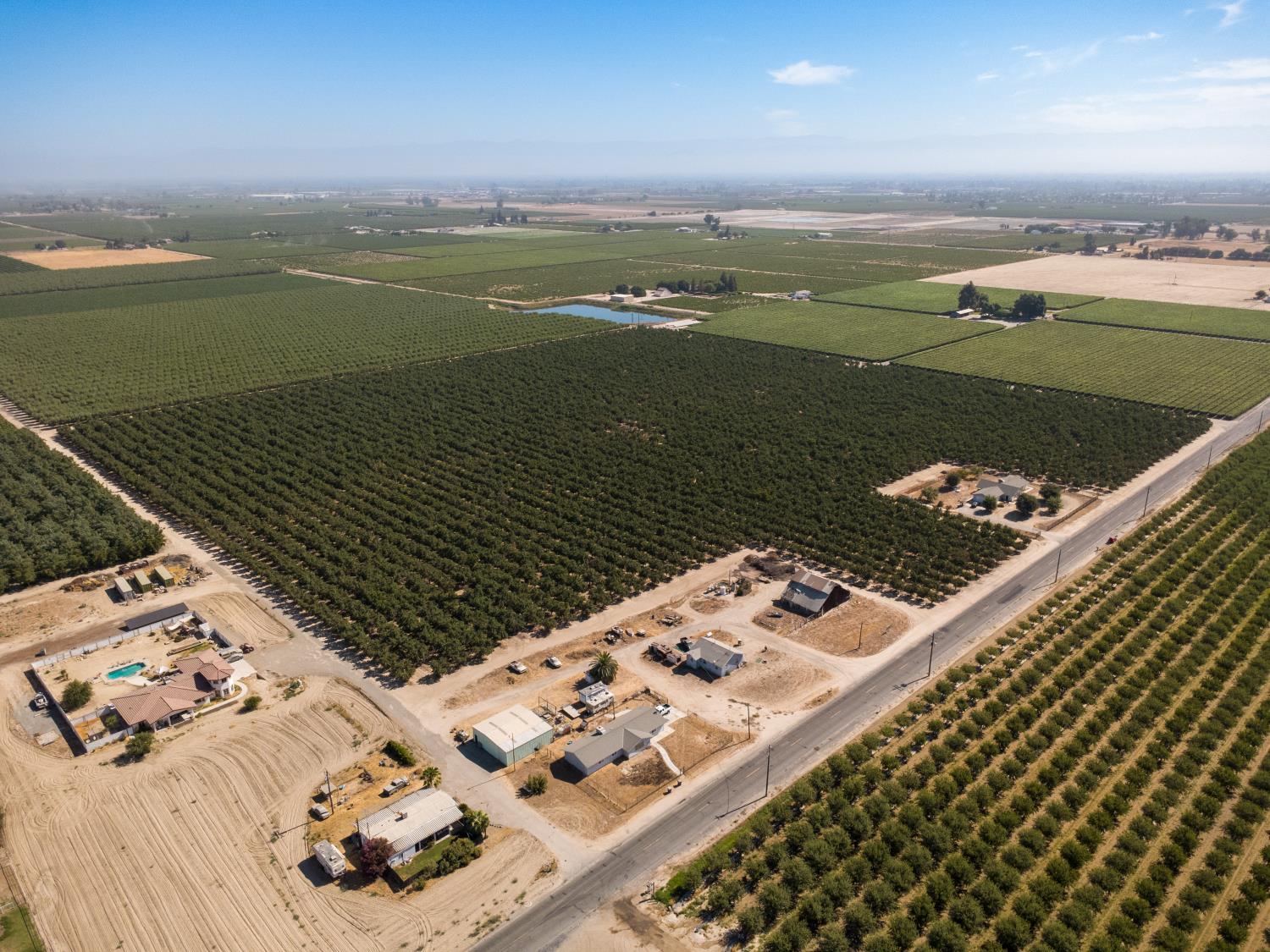 Farm in Kingsburg - photo 2