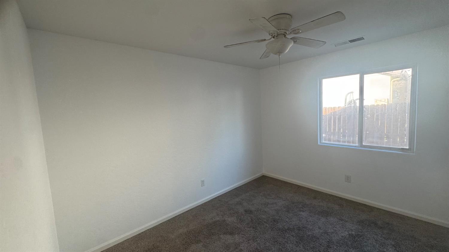 1936 W Heather Lane, Hanford, CA, 93230