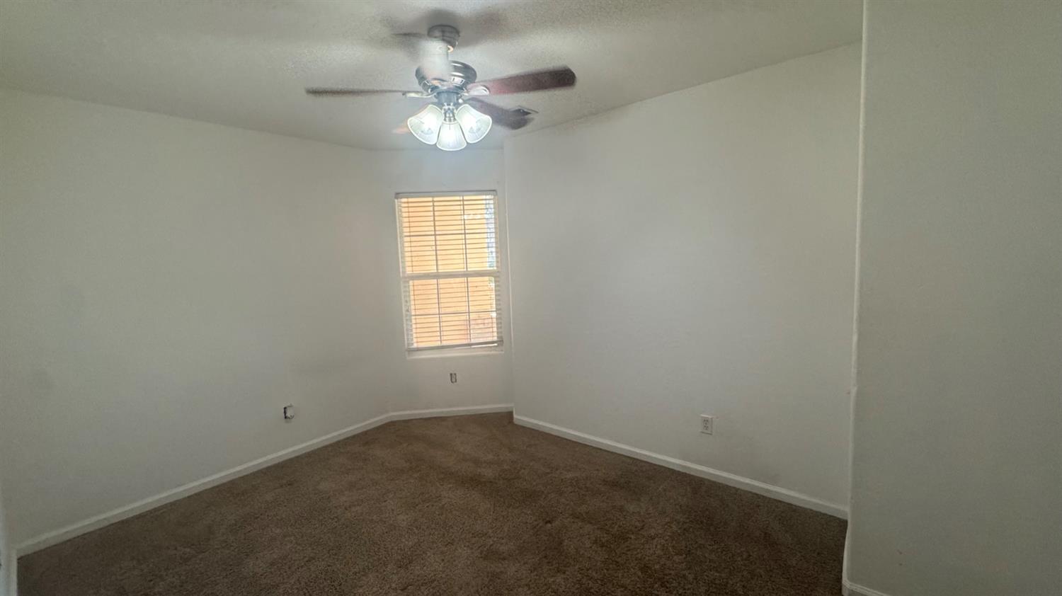 1936 W Heather Lane, Hanford, CA, 93230