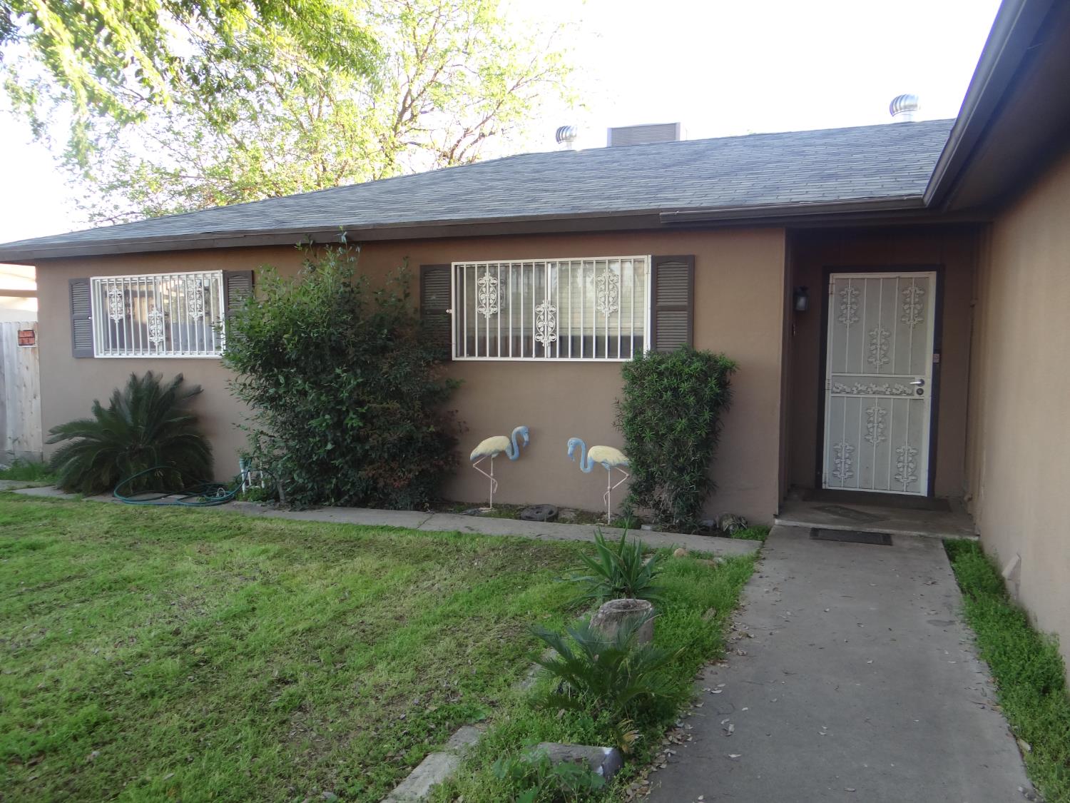 4445 N Emerson Avenue, Fresno CA 93705