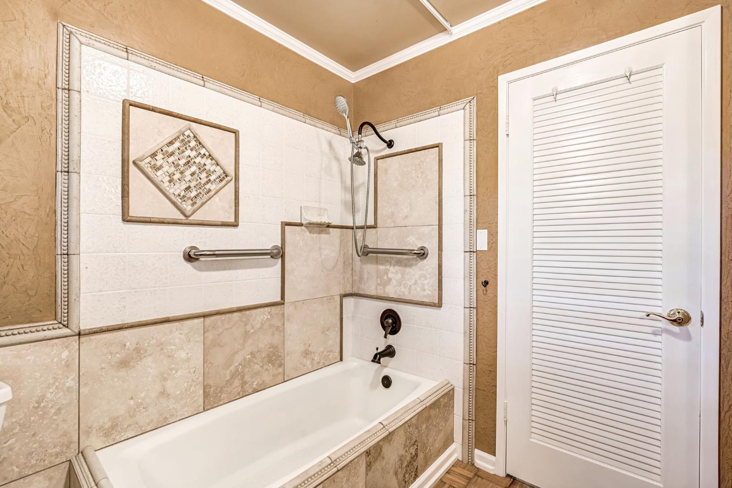 1411 W Sample Avenue, Fresno, CA, 93711