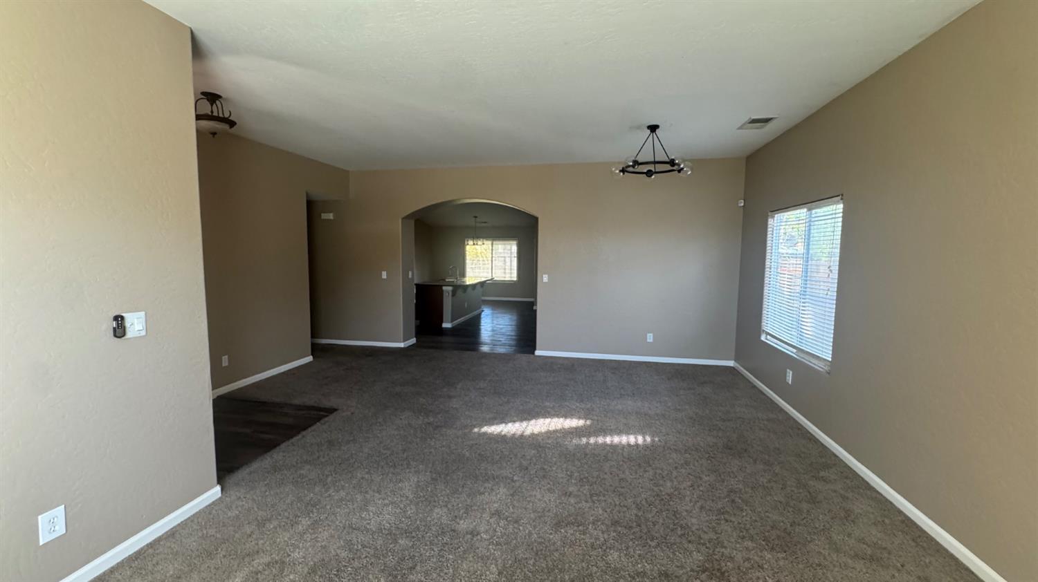 1936 W Heather Lane, Hanford, CA, 93230