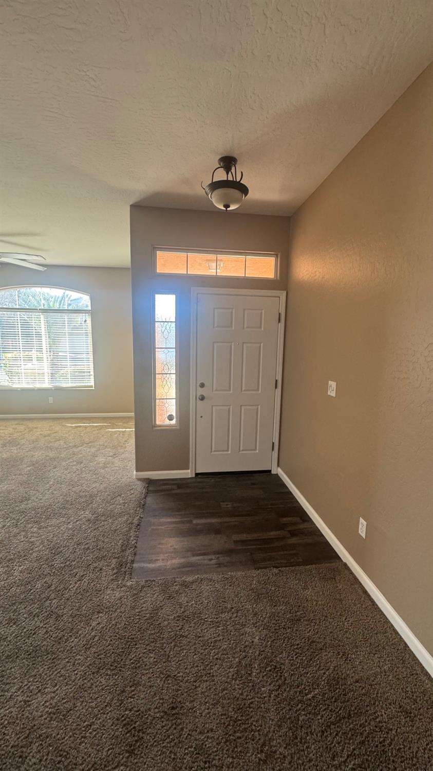 1936 W Heather Lane, Hanford, CA, 93230