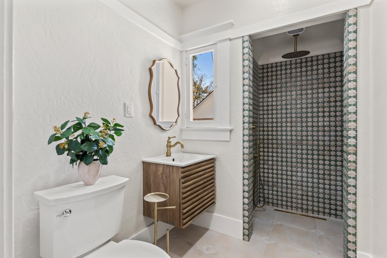 1487 N Echo Avenue, Fresno, CA, 93728