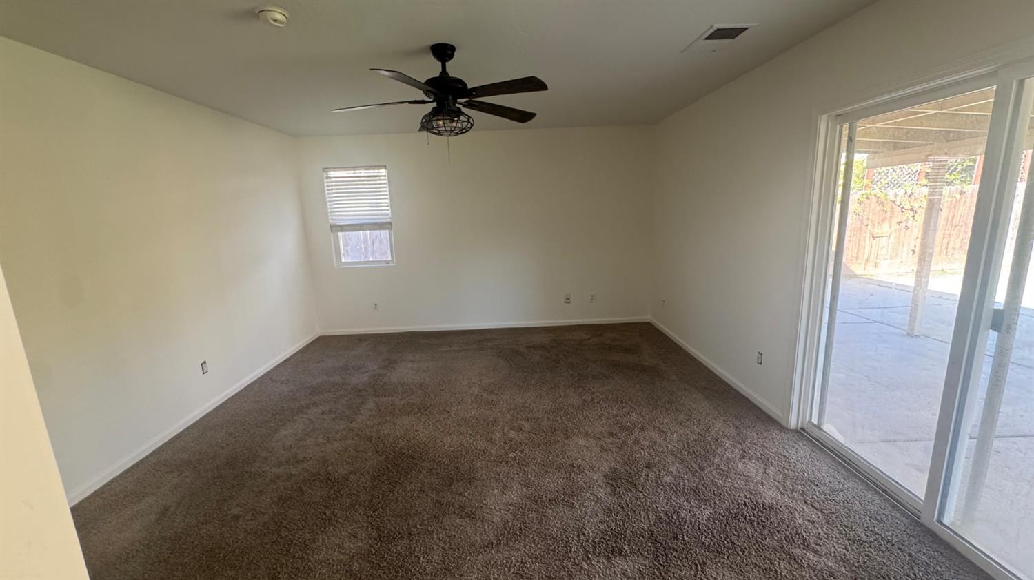 1936 W Heather Lane, Hanford, CA, 93230