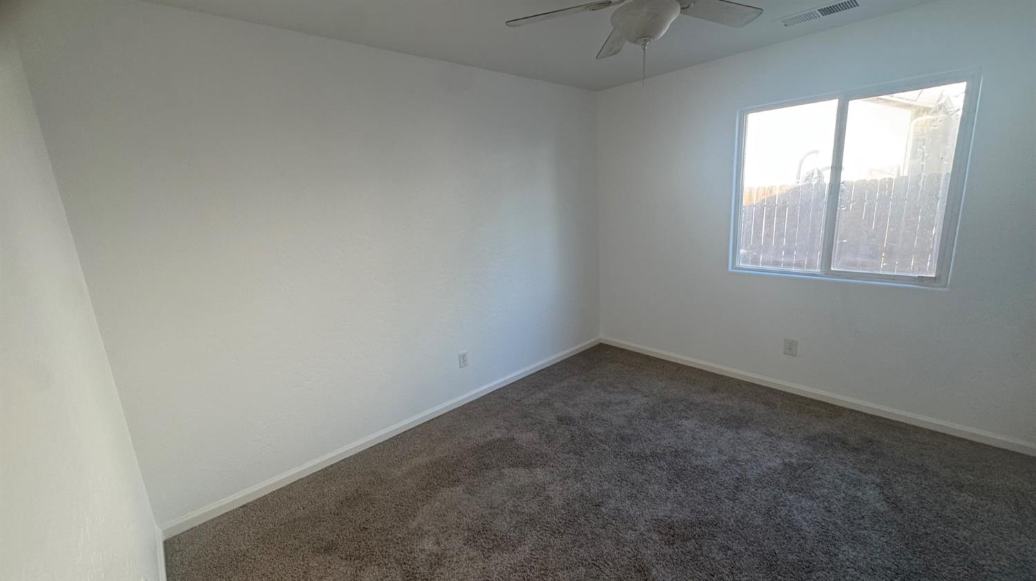 1936 W Heather Lane, Hanford, CA, 93230