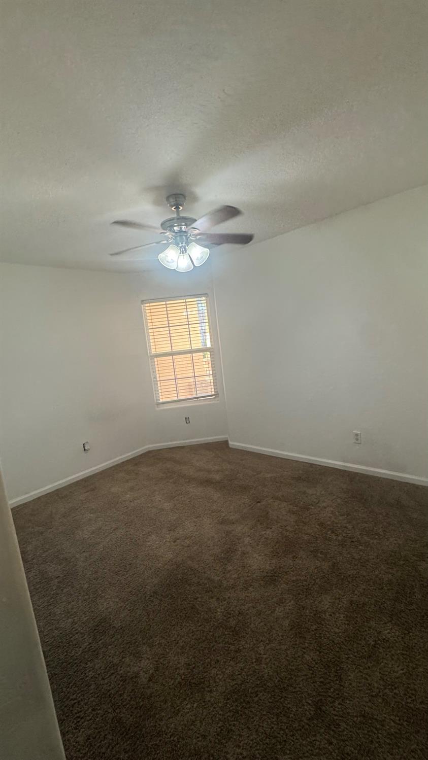 1936 W Heather Lane, Hanford, CA, 93230