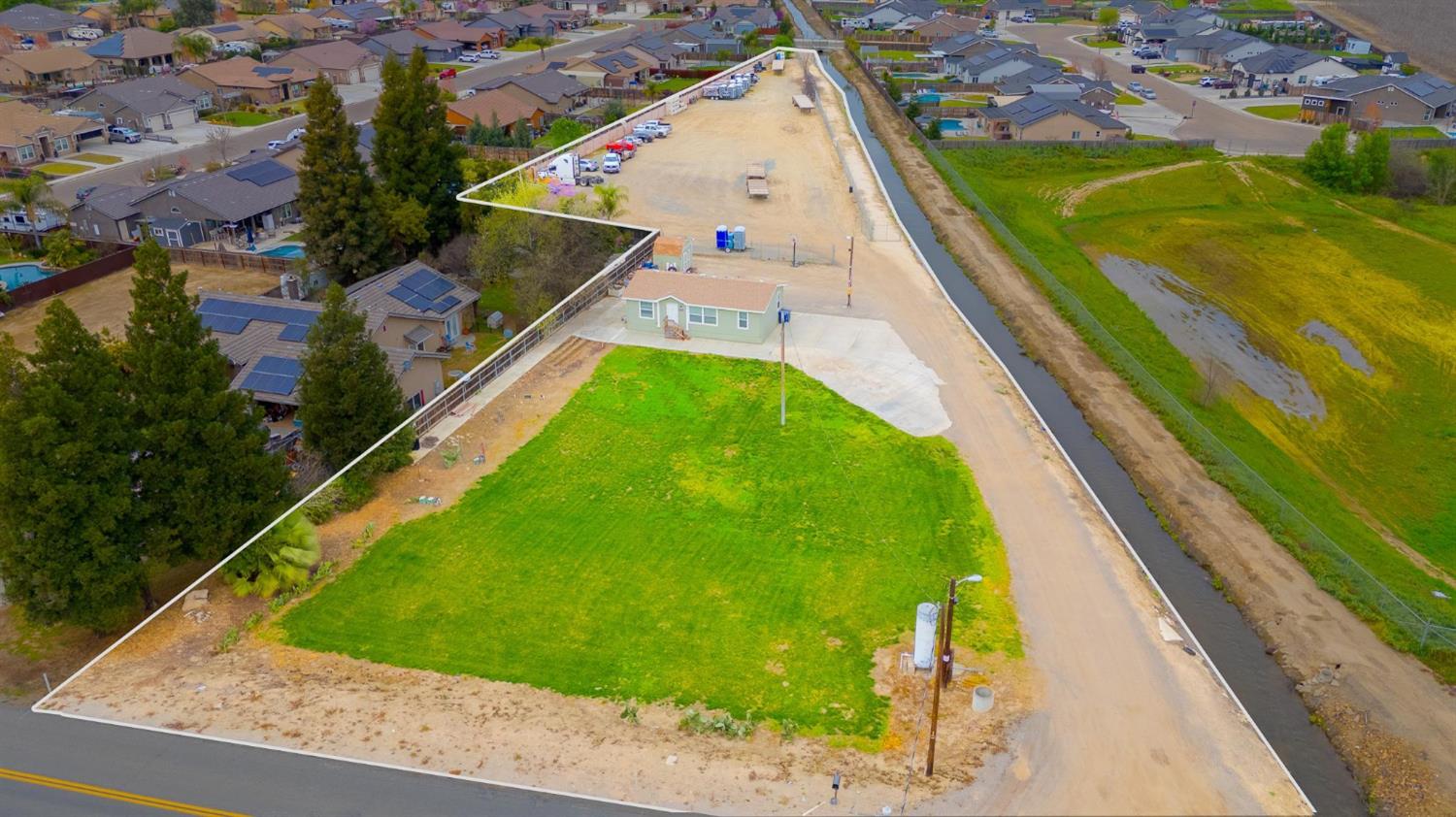 2952 25th Avenue, Kingsburg, CA, 93631