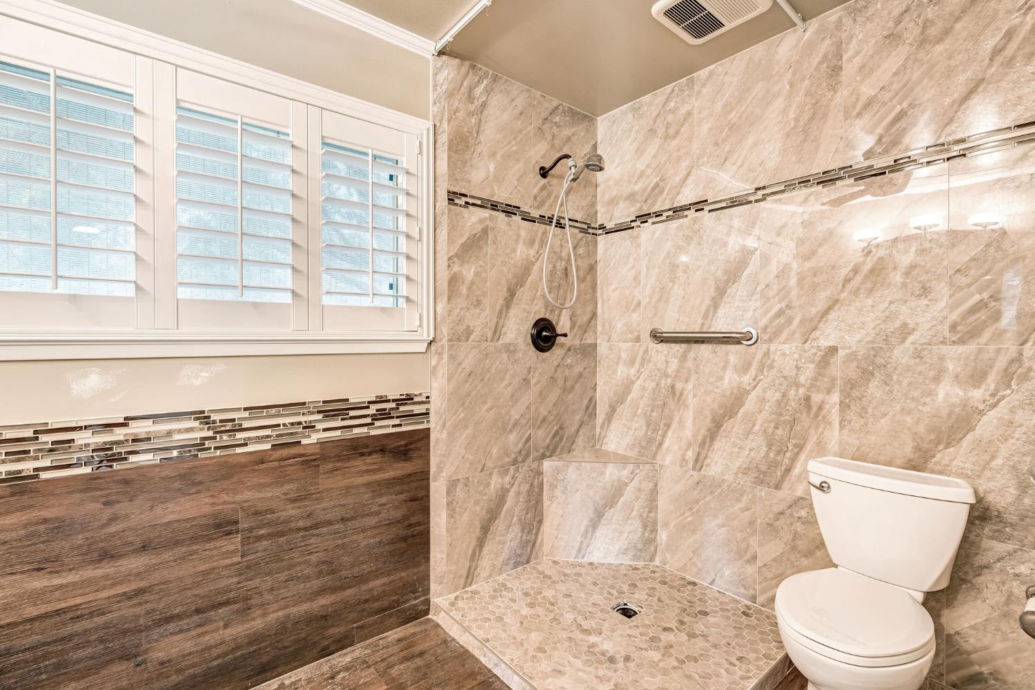 1411 W Sample Avenue, Fresno, CA, 93711