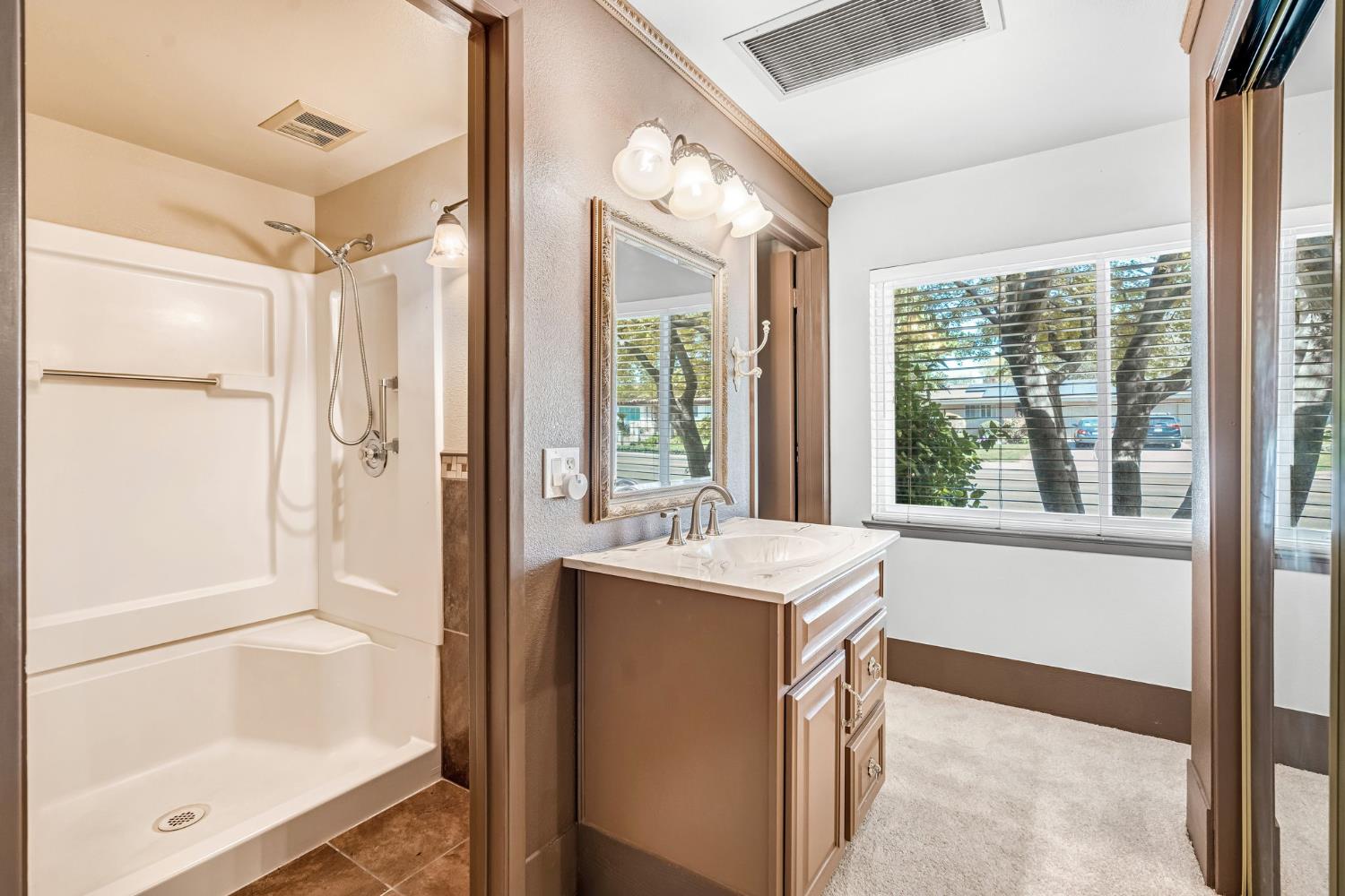 1411 W Sample Avenue, Fresno, CA, 93711