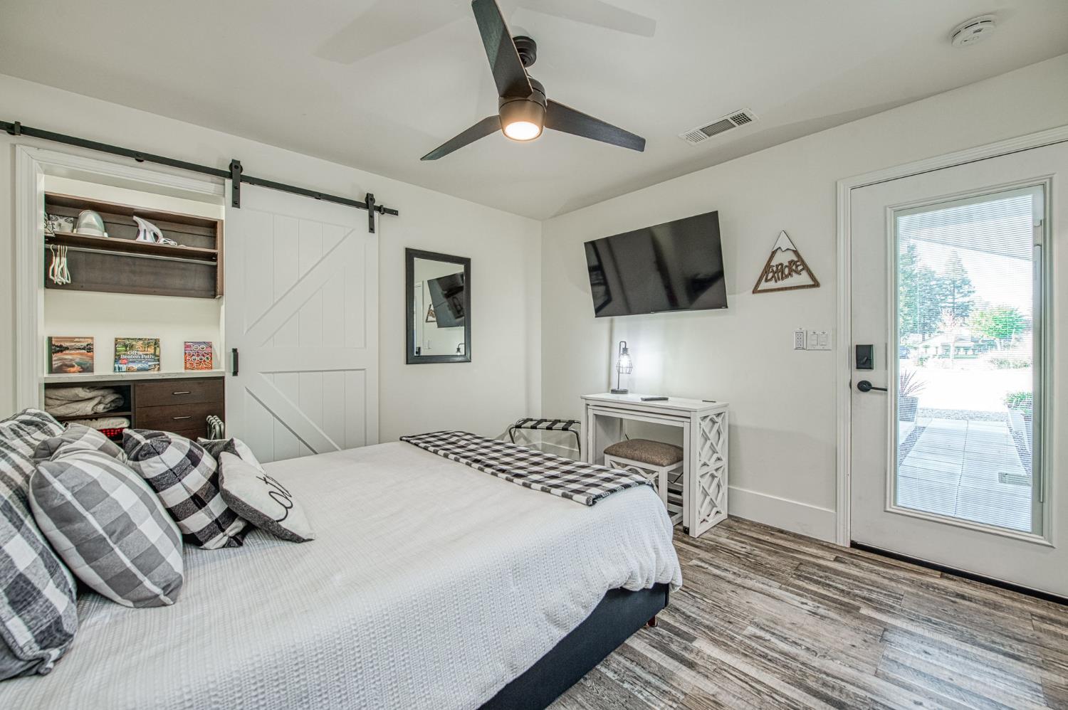 11735 E Santa Ana Avenue, Clovis, CA, 93619