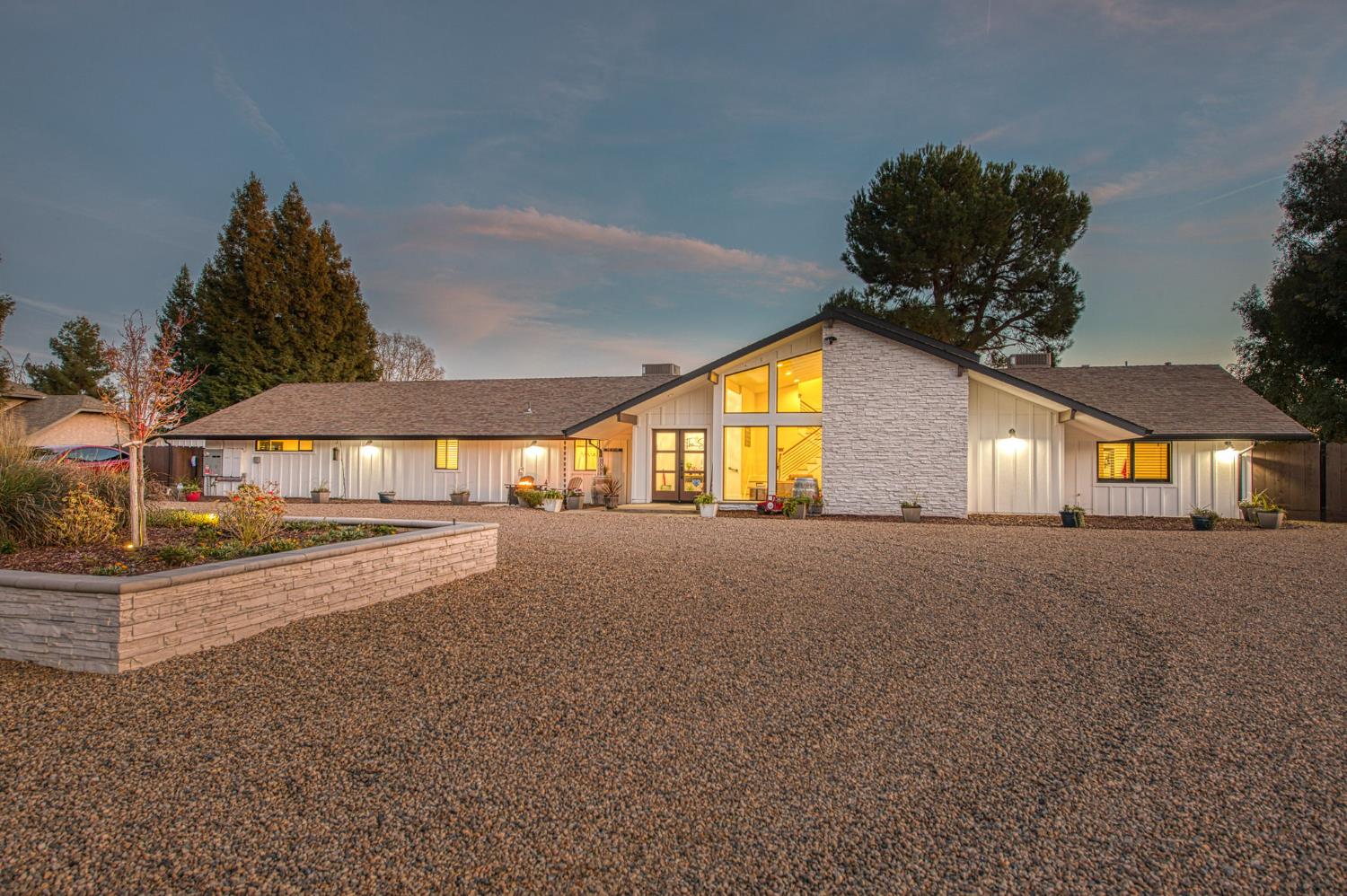 11735 E Santa Ana Avenue, Clovis, CA, 93619