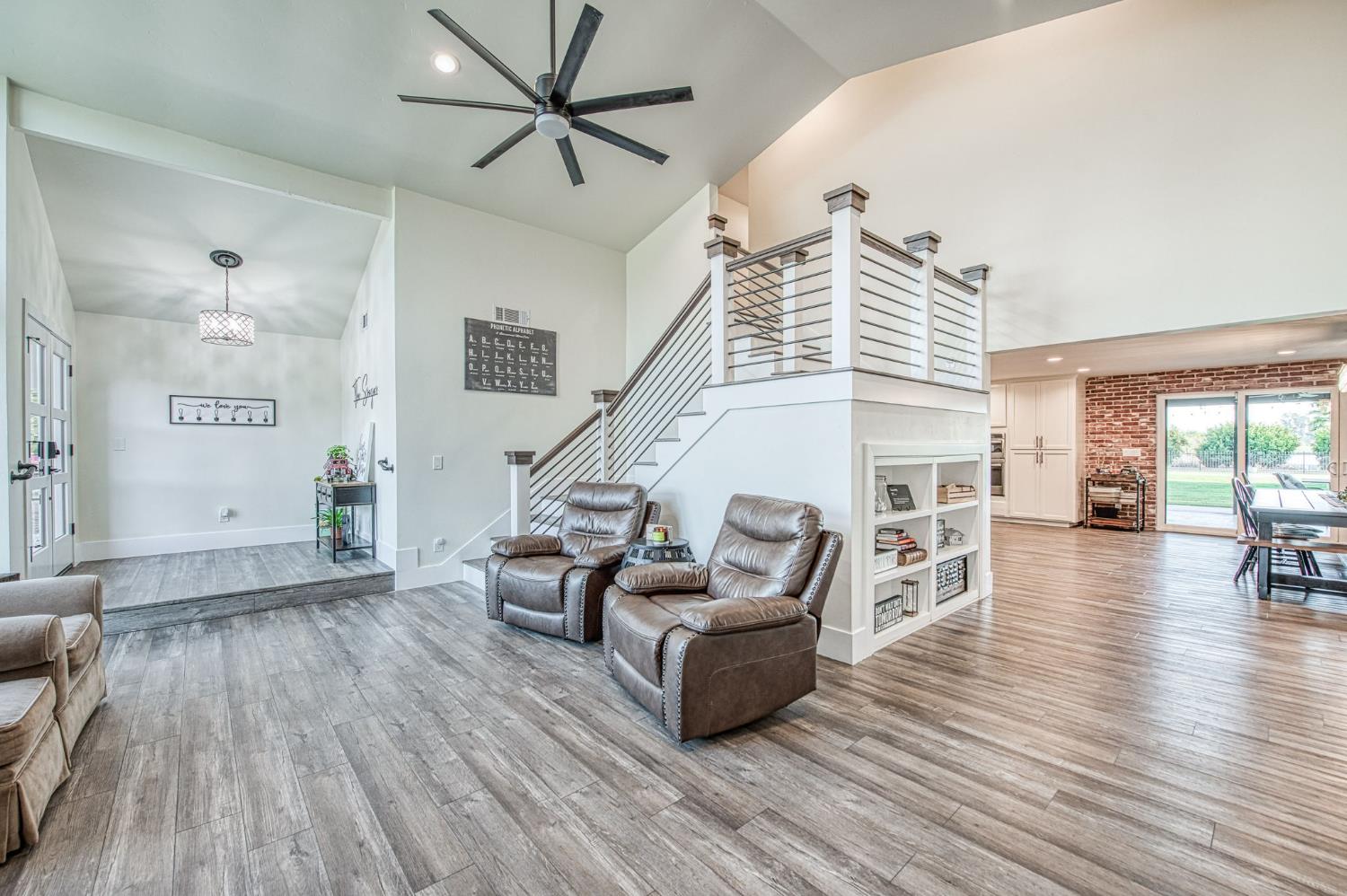 11735 E Santa Ana Avenue, Clovis, CA, 93619