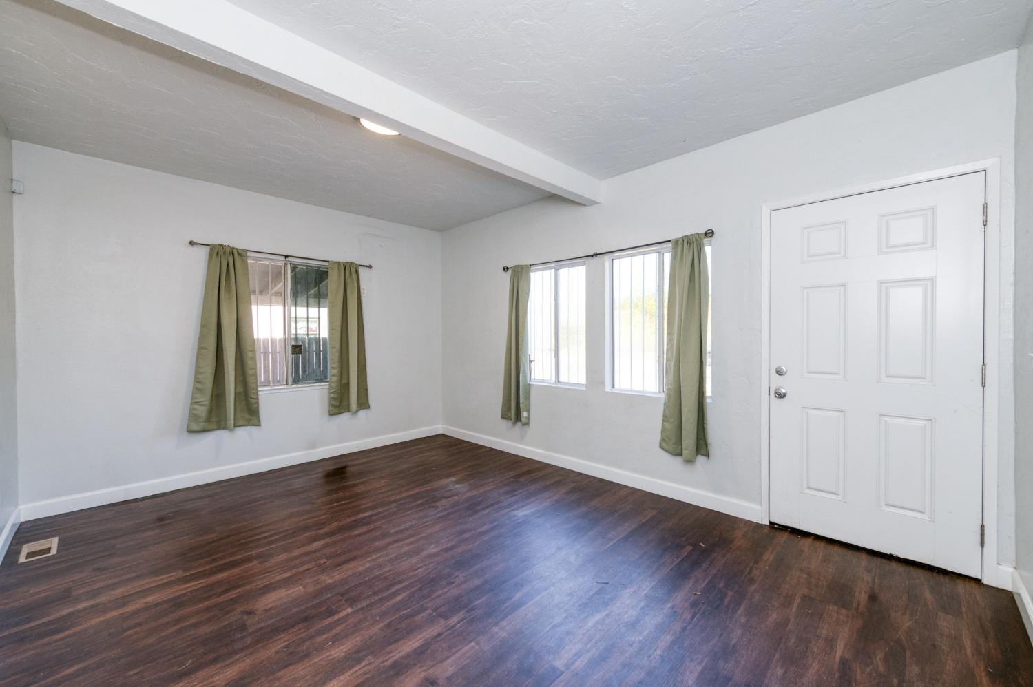 4728 E Harvey Avenue, Fresno, CA, 93702