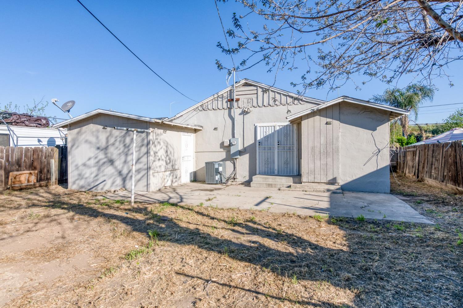 4728 E Harvey Avenue, Fresno, CA, 93702
