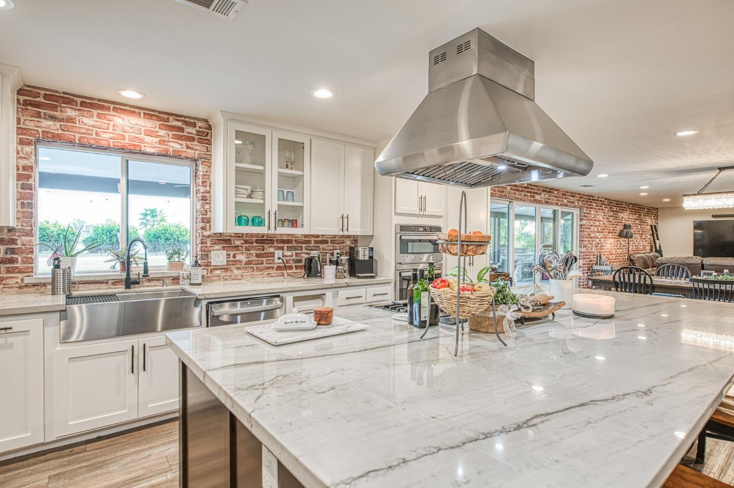 11735 E Santa Ana Avenue, Clovis, CA, 93619