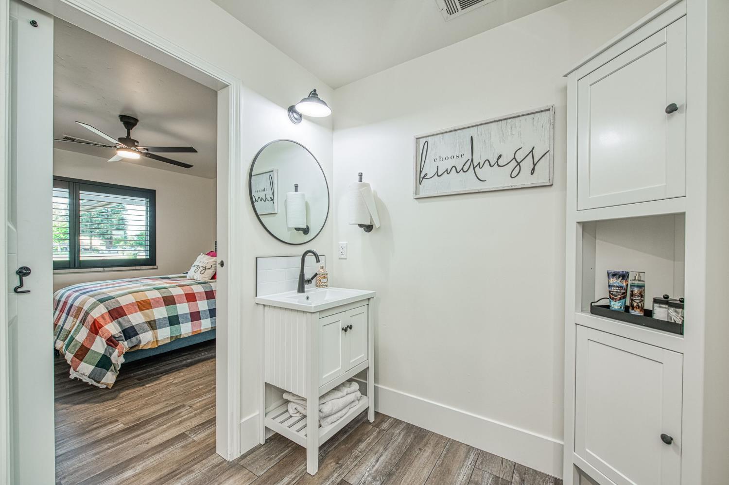 11735 E Santa Ana Avenue, Clovis, CA, 93619