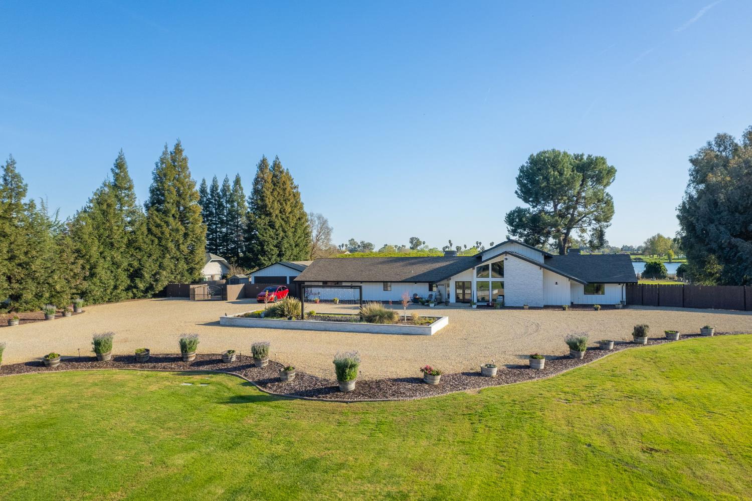 11735 E Santa Ana Avenue, Clovis, CA, 93619