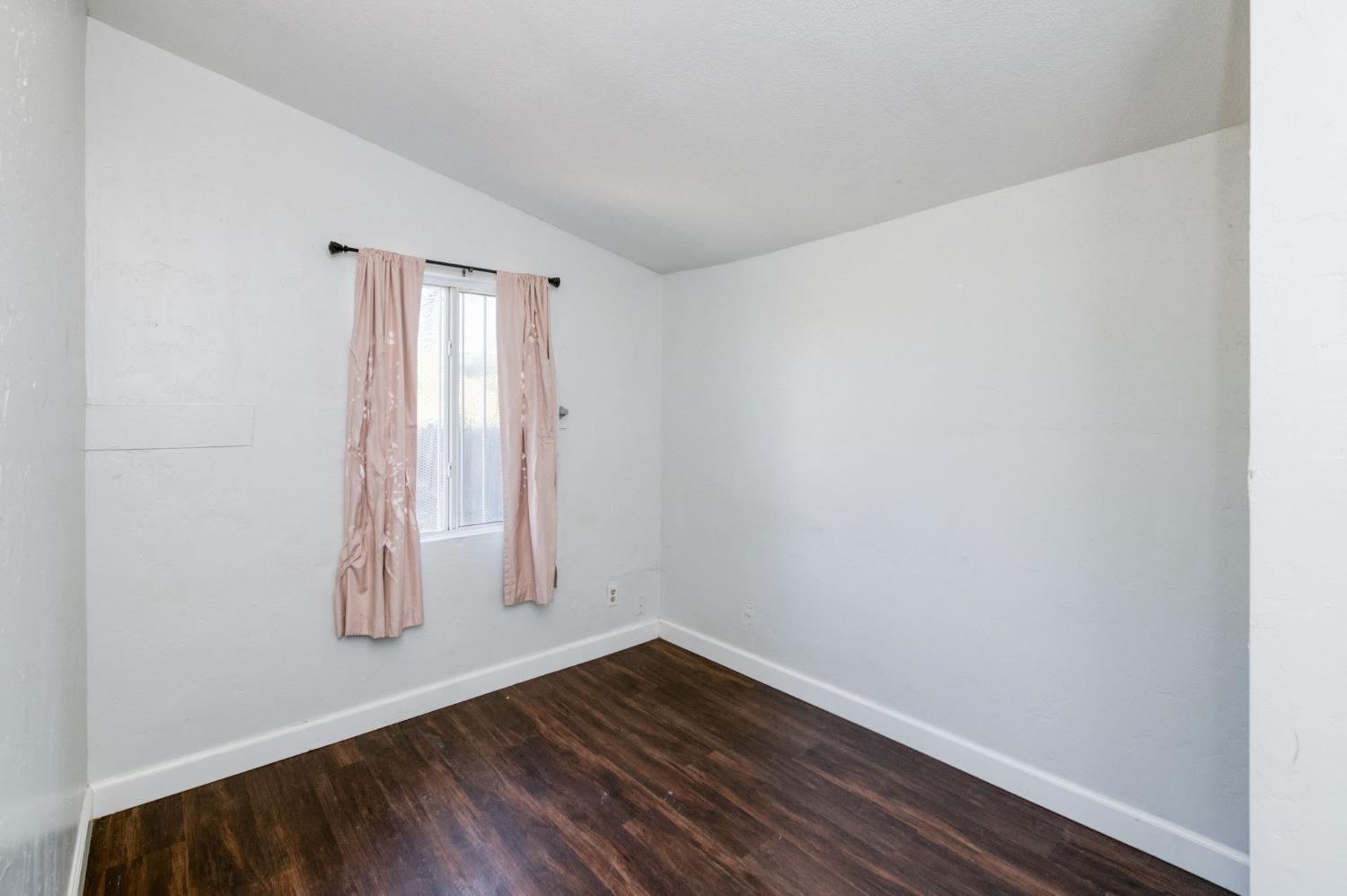 4728 E Harvey Avenue, Fresno, CA, 93702