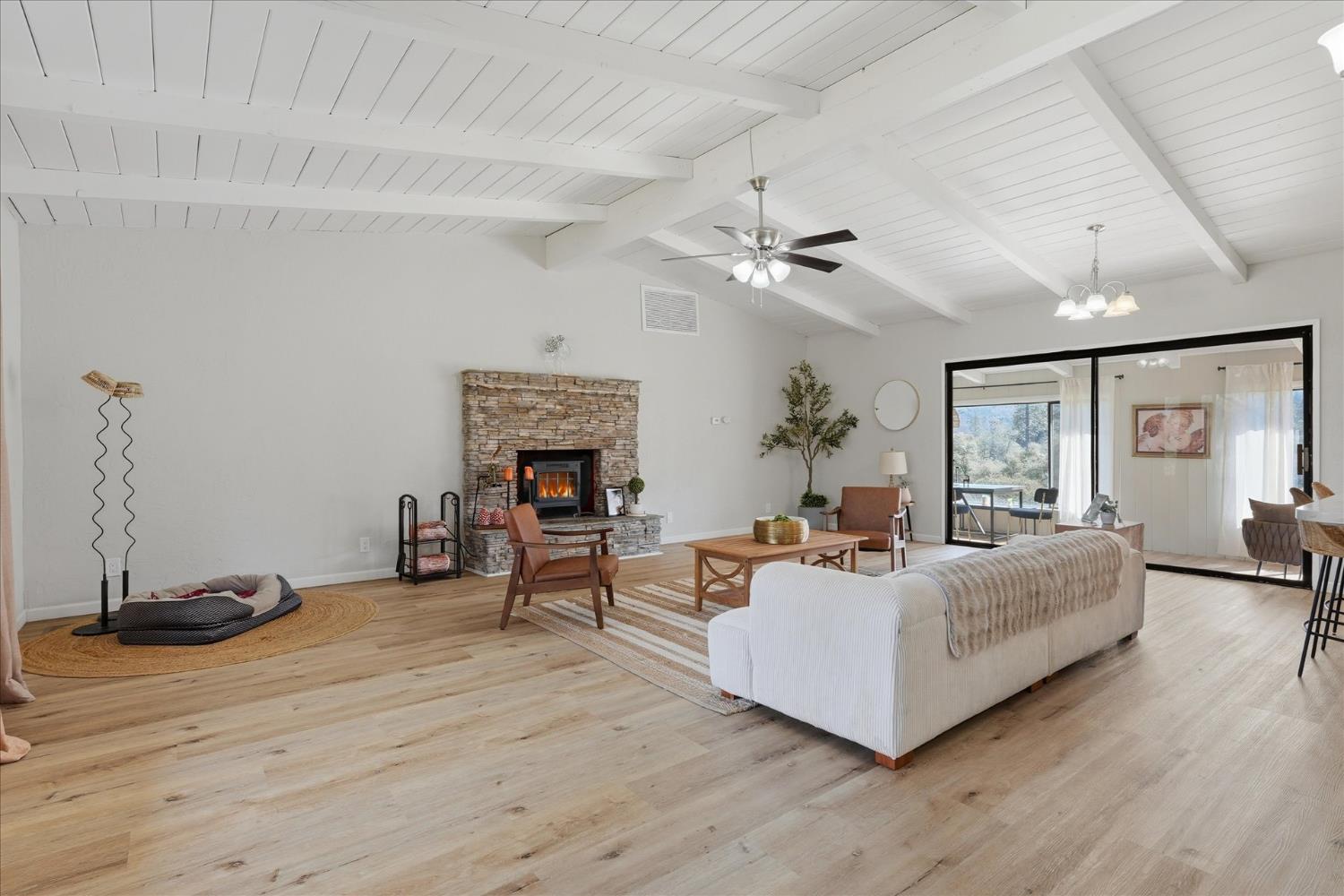 45430 Lauri Lane, Oakhurst, CA, 93644