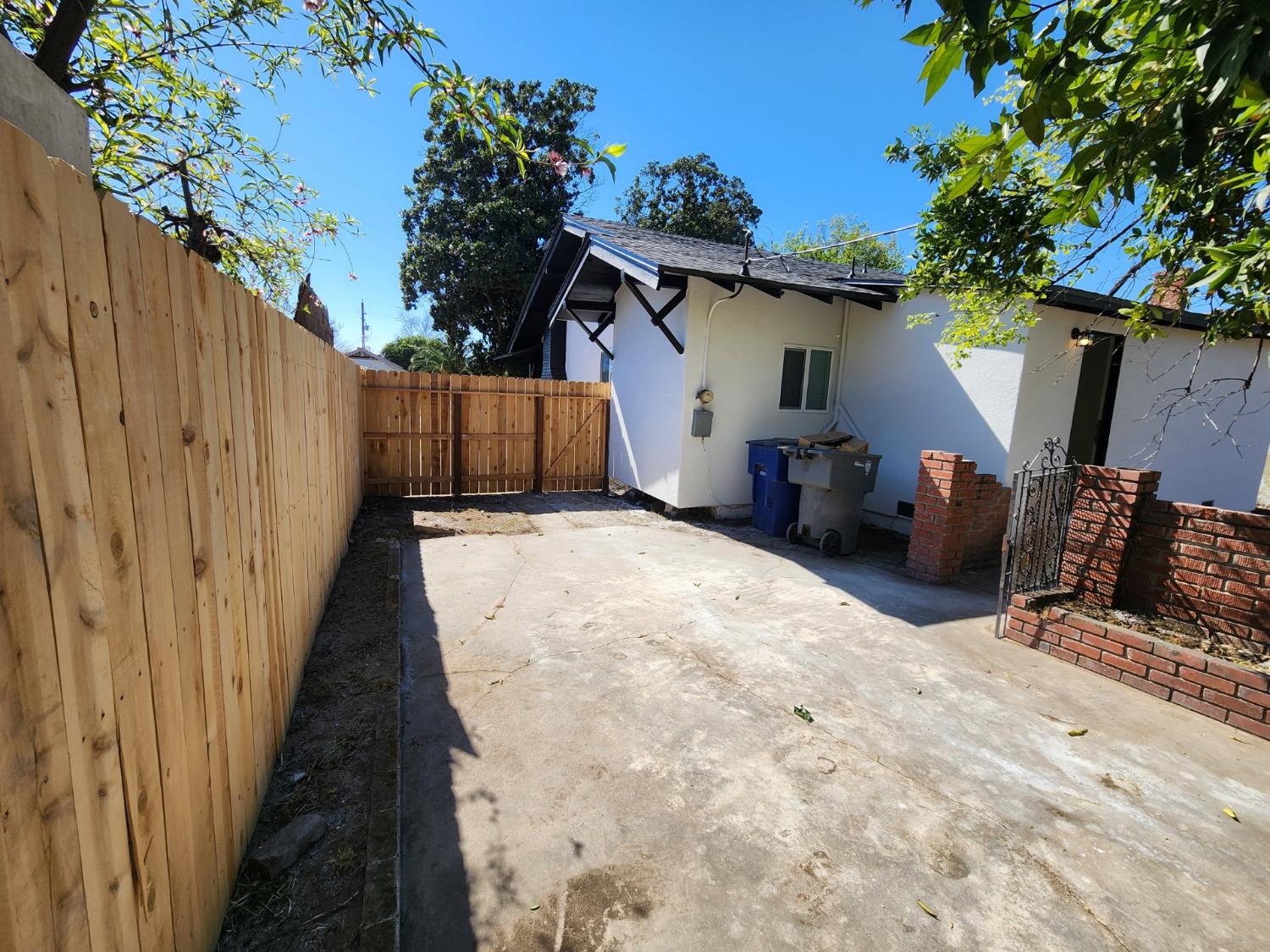 3243 E Mckenzie Avenue, Fresno, CA, 93702