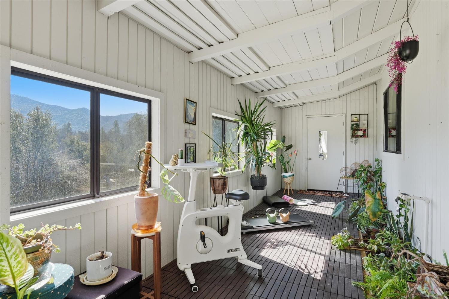 45430 Lauri Lane, Oakhurst, CA, 93644