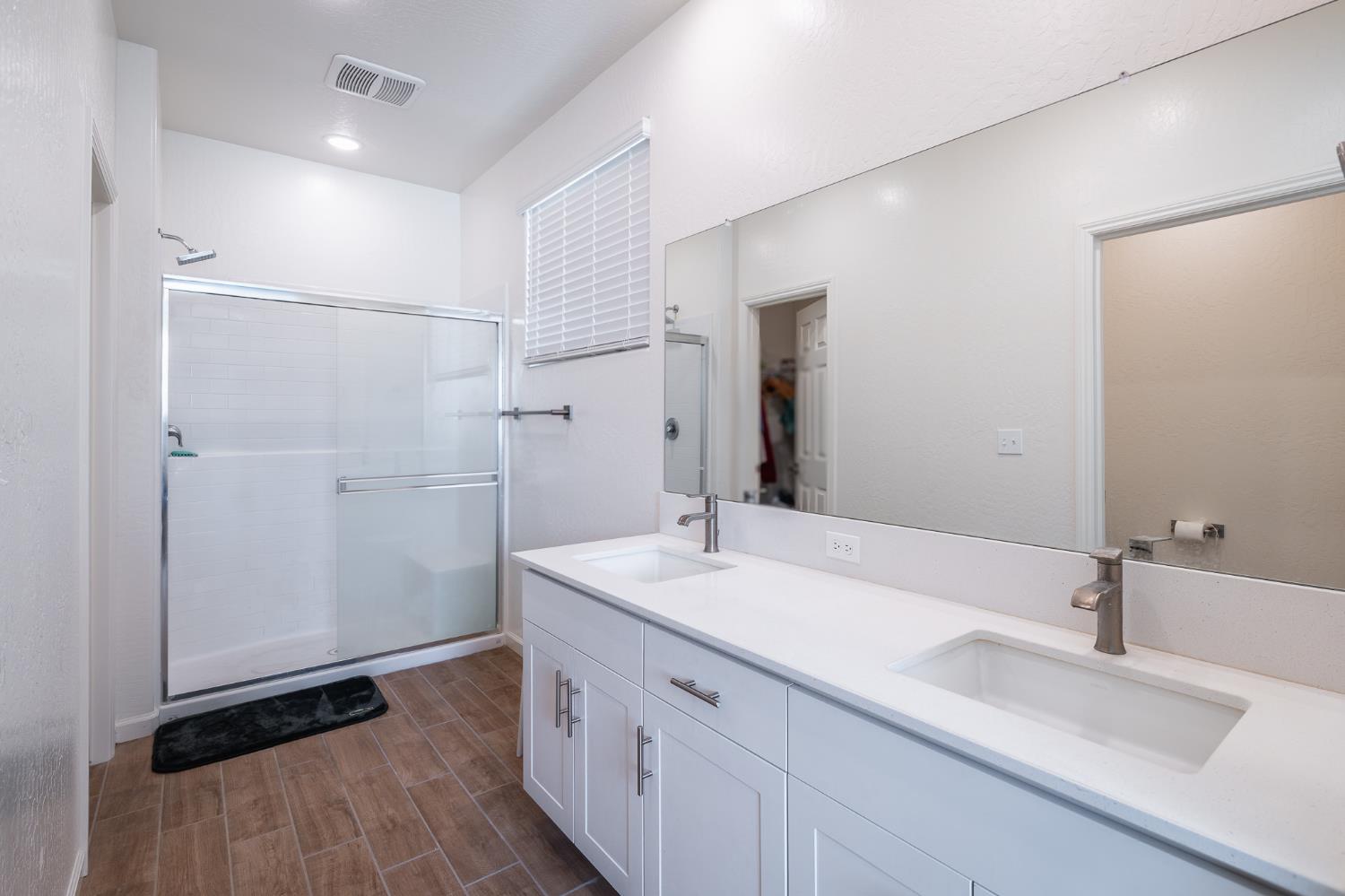 1180 Encore Way W, Madera, CA, 93636