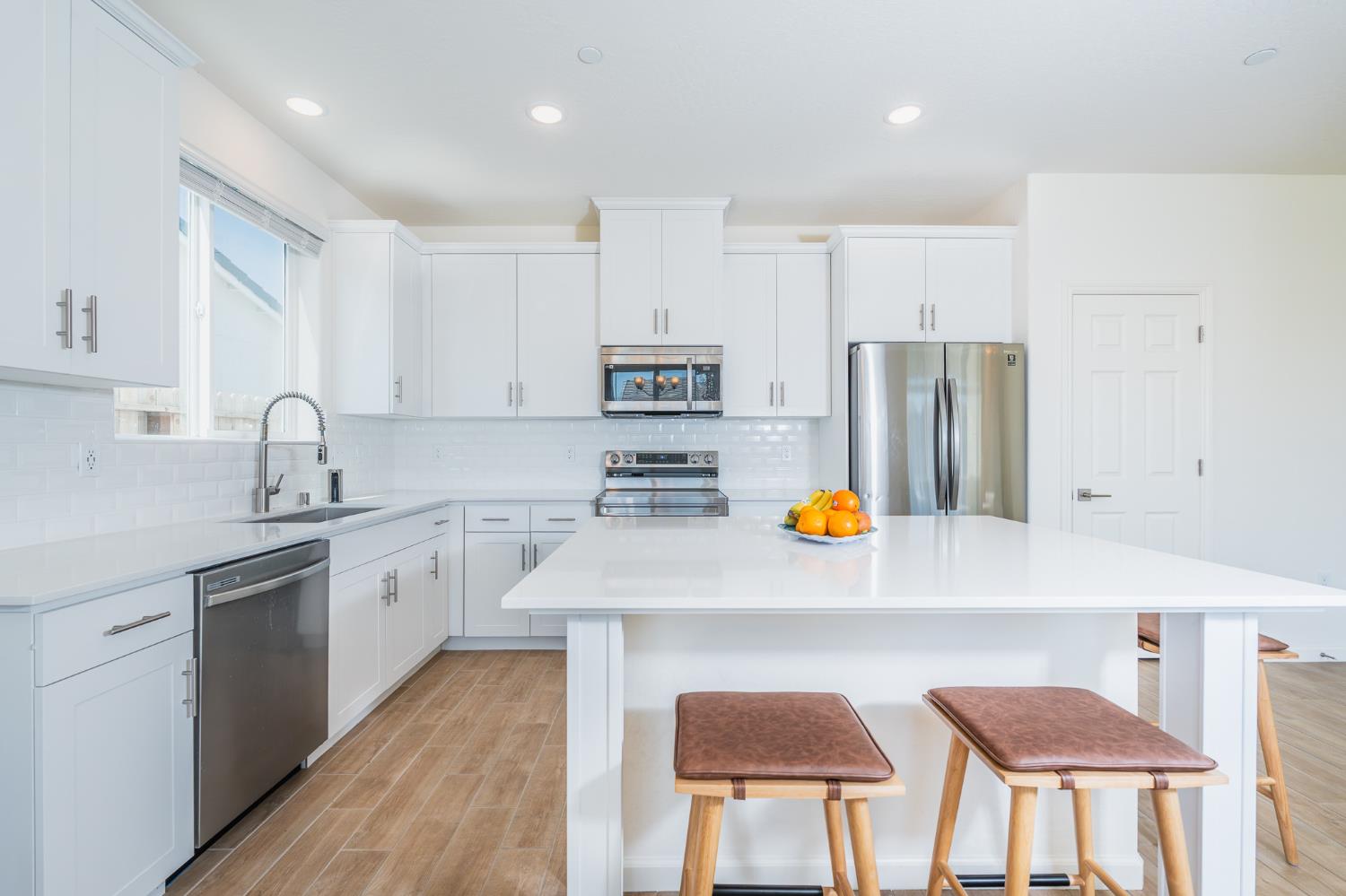 1180 Encore Way W, Madera, CA, 93636