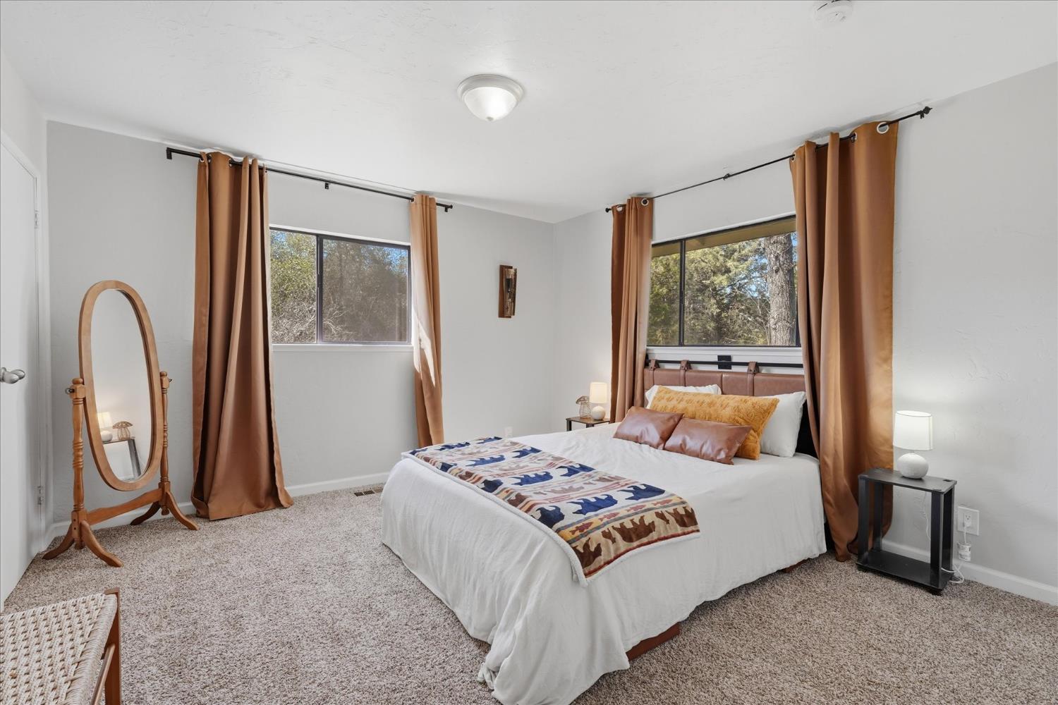 45430 Lauri Lane, Oakhurst, CA, 93644