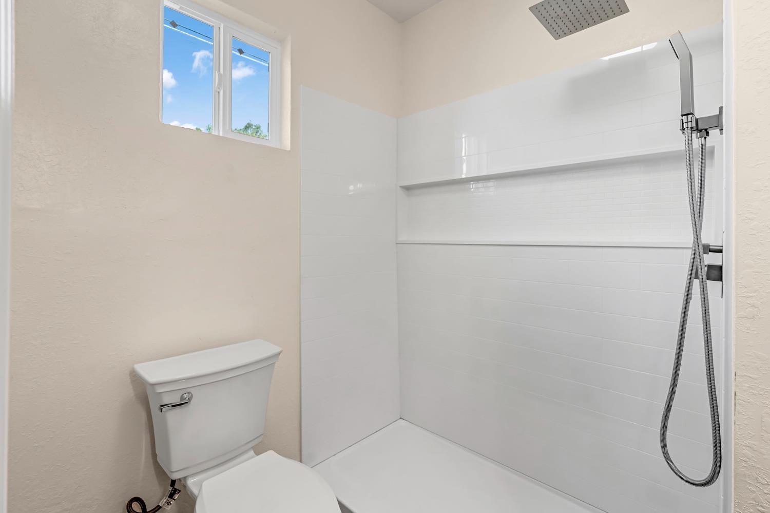 914 Clinton Street, Madera, CA, 93638