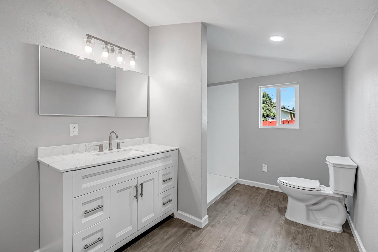 914 Clinton Street, Madera, CA, 93638