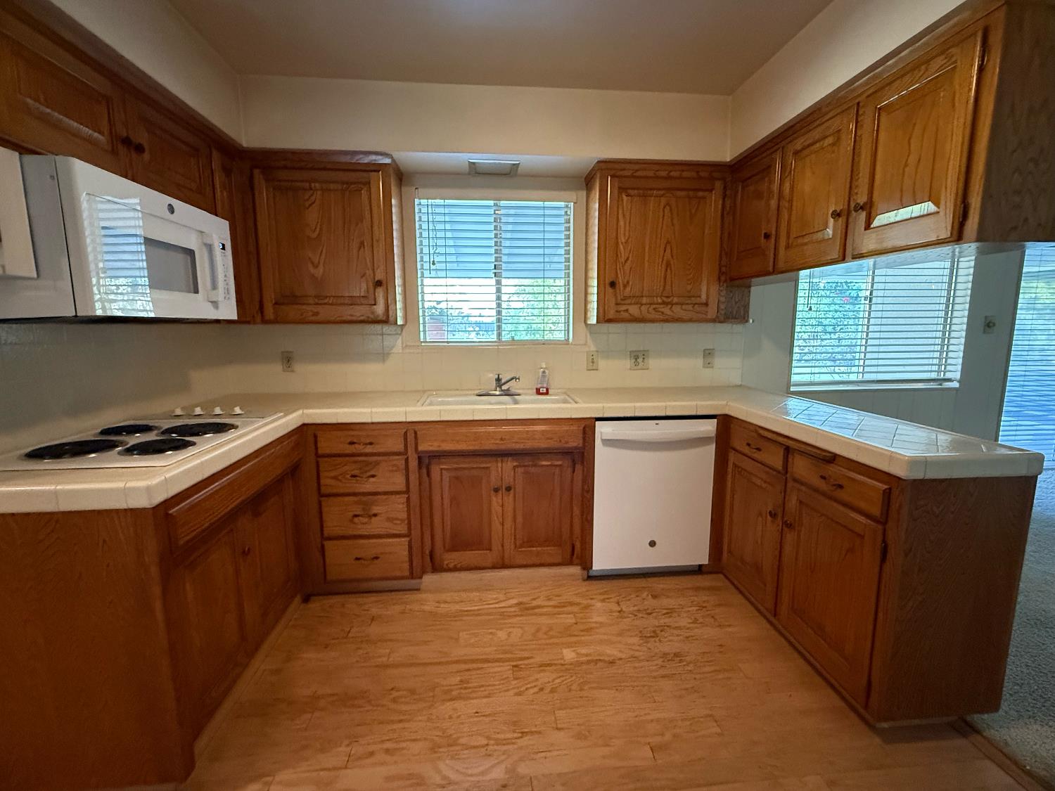 2510 W Escalon Avenue, Fresno, CA, 93711