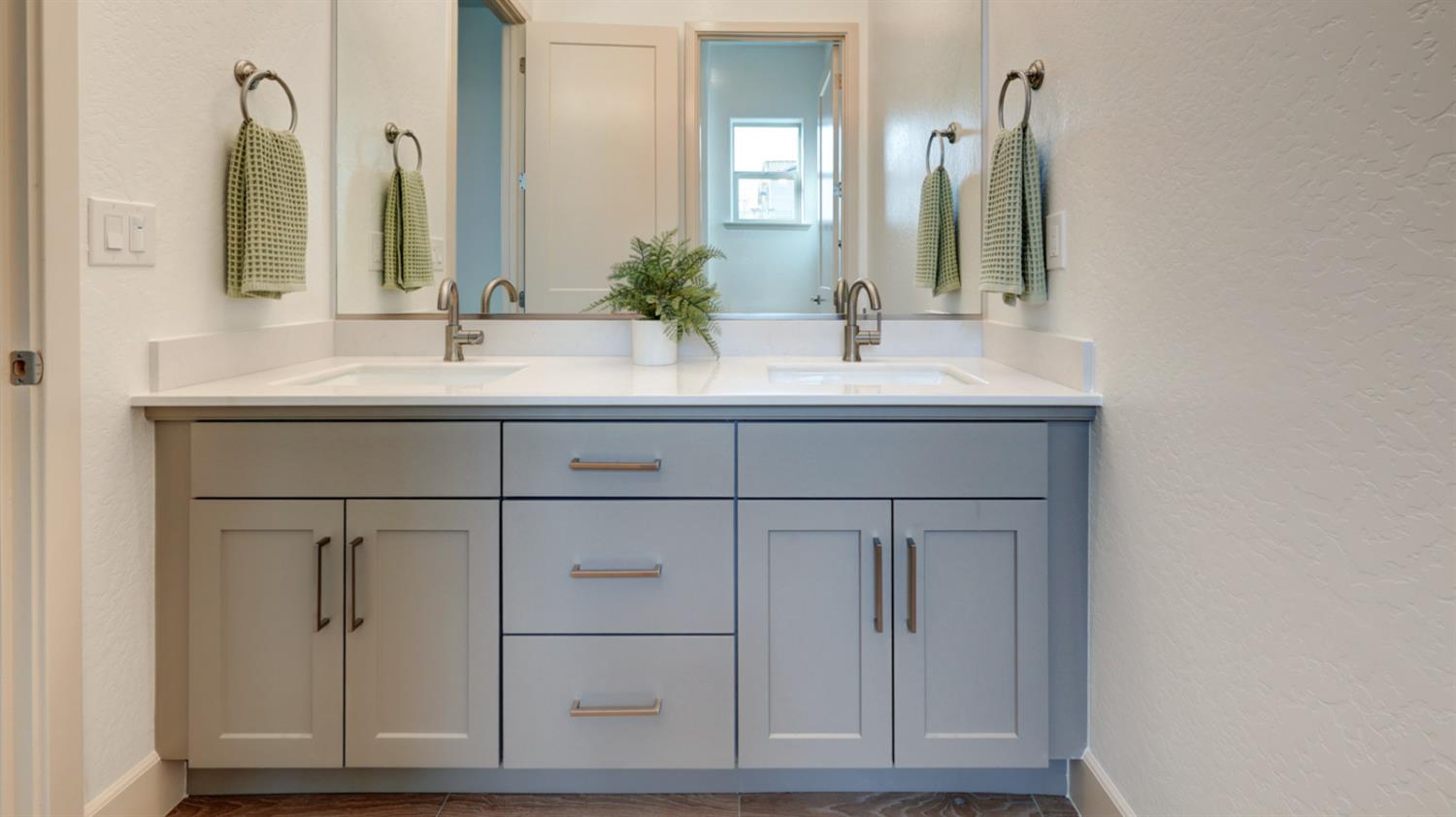 1675 N Blackwood Avenue, Clovis, CA, 93619