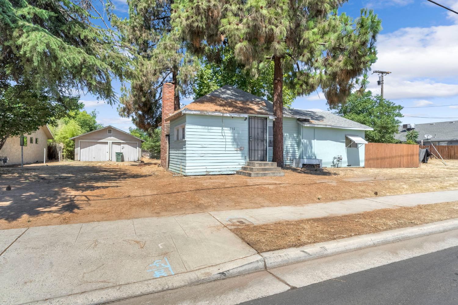 760 Sunnyside Avenue, Clovis, CA, 93611