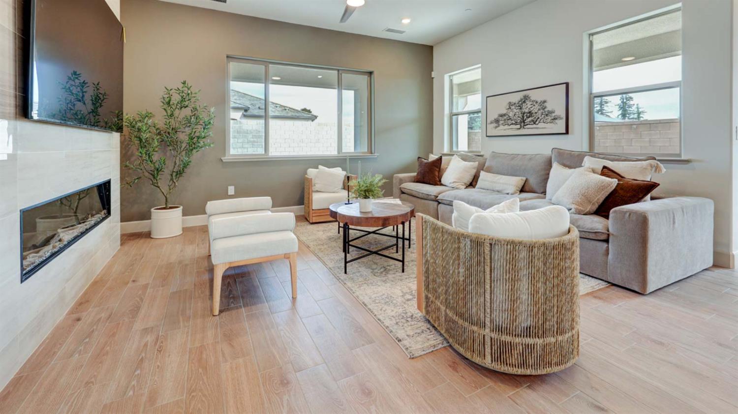 1675 N Blackwood Avenue, Clovis, CA, 93619