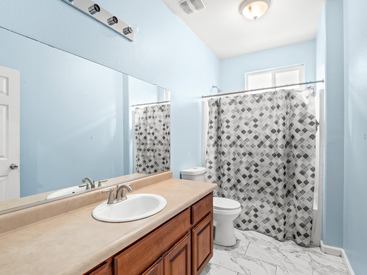 337 Ramona Street, Orange Cove, CA, 93646