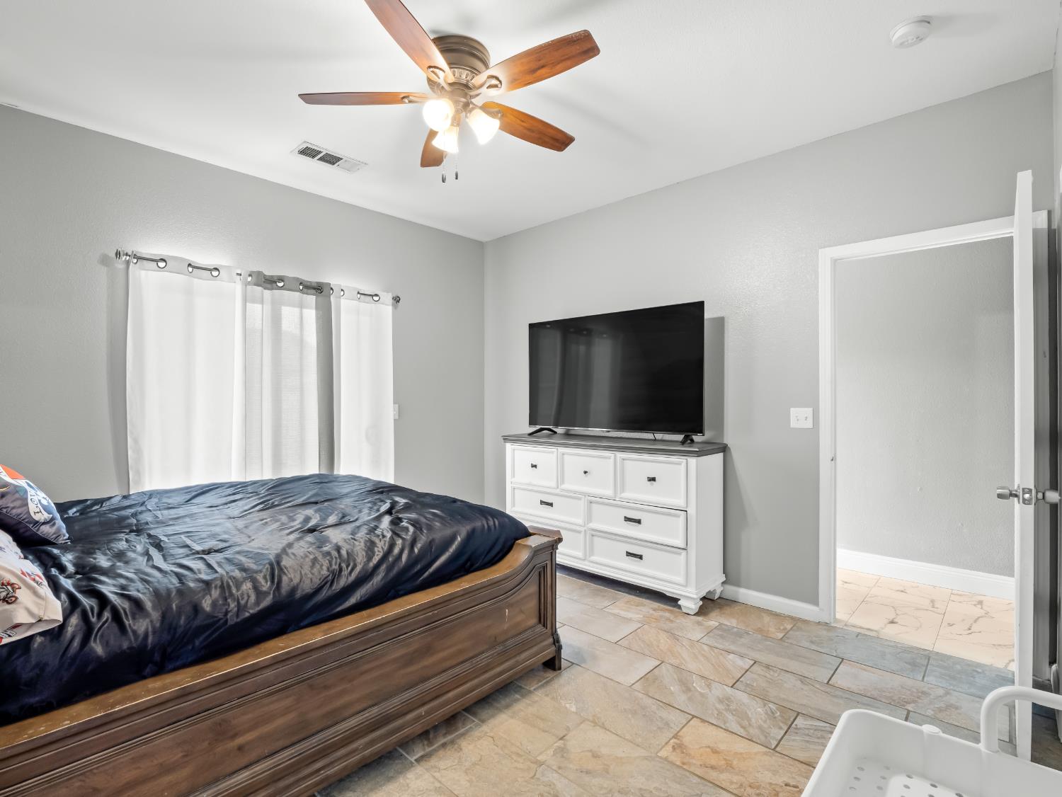 337 Ramona Street, Orange Cove, CA, 93646