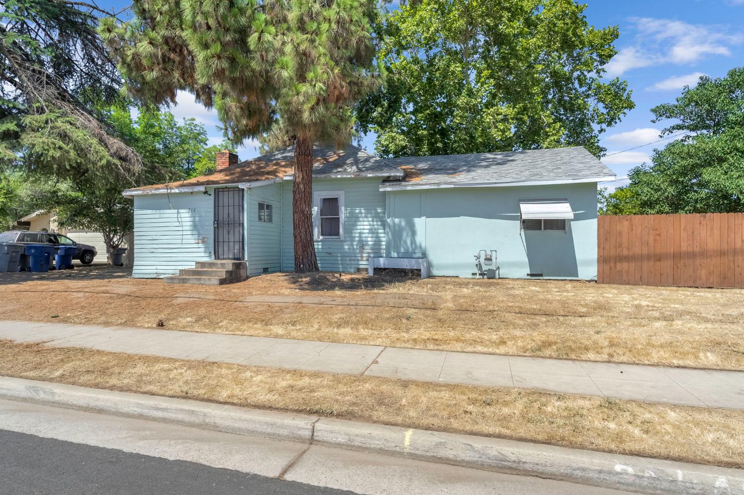 760 Sunnyside Avenue, Clovis, CA, 93611