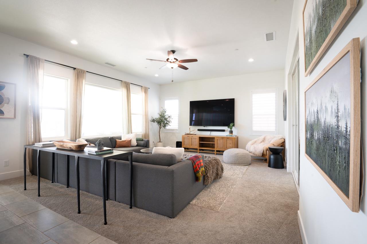 1048 Beaver Pond Loop, Madera, CA, 93636