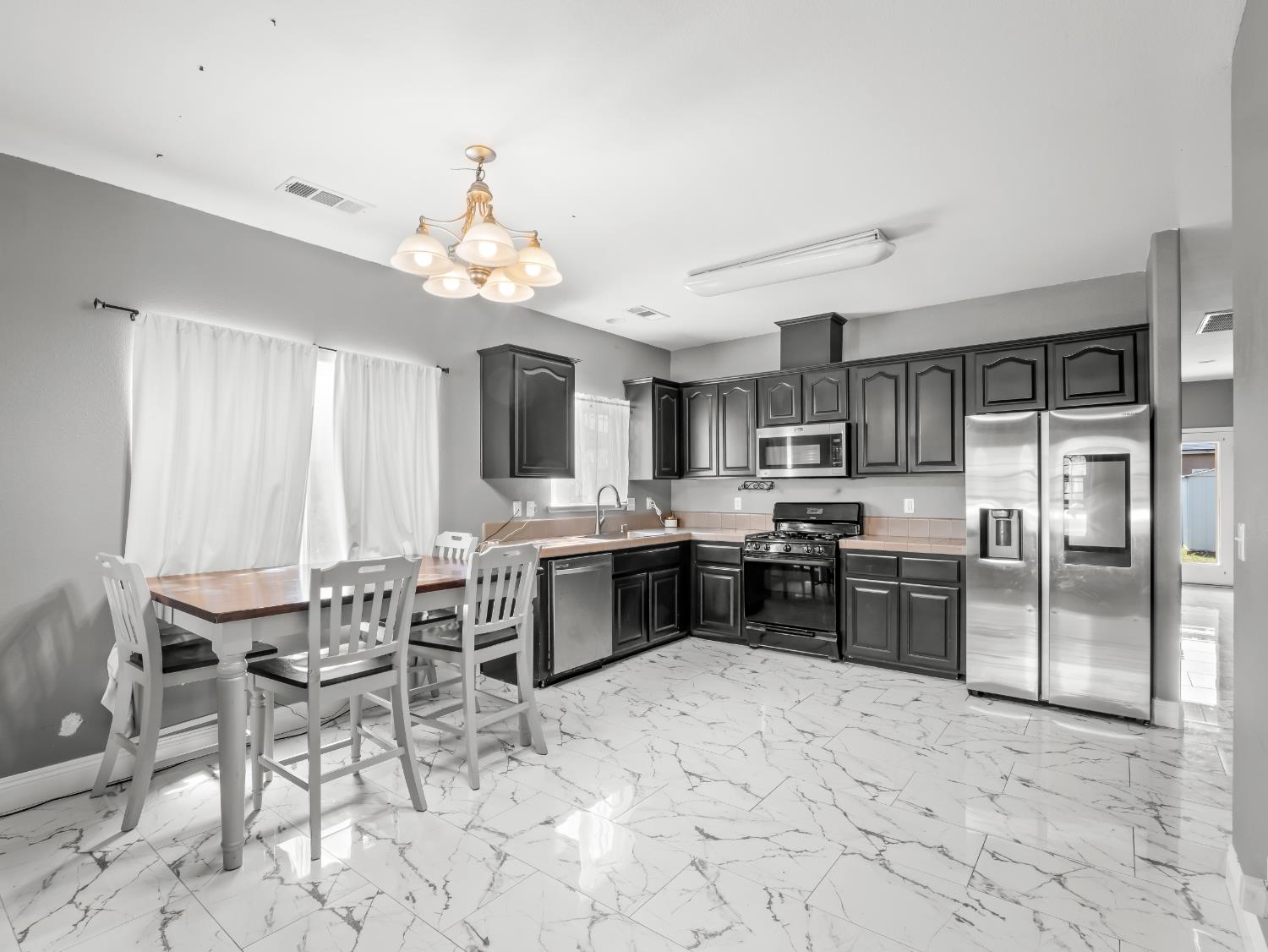 337 Ramona Street, Orange Cove, CA, 93646