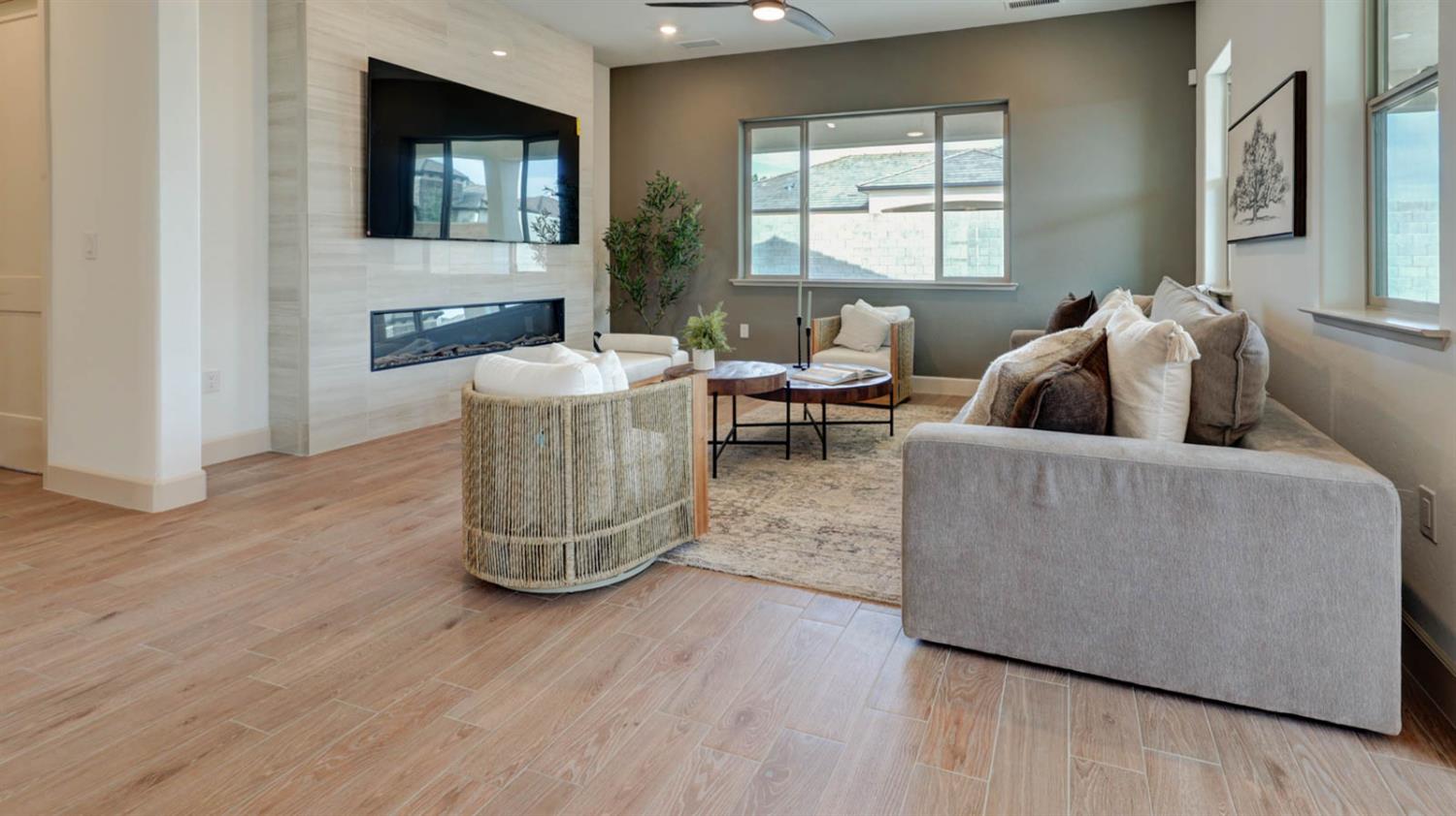 1675 N Blackwood Avenue, Clovis, CA, 93619