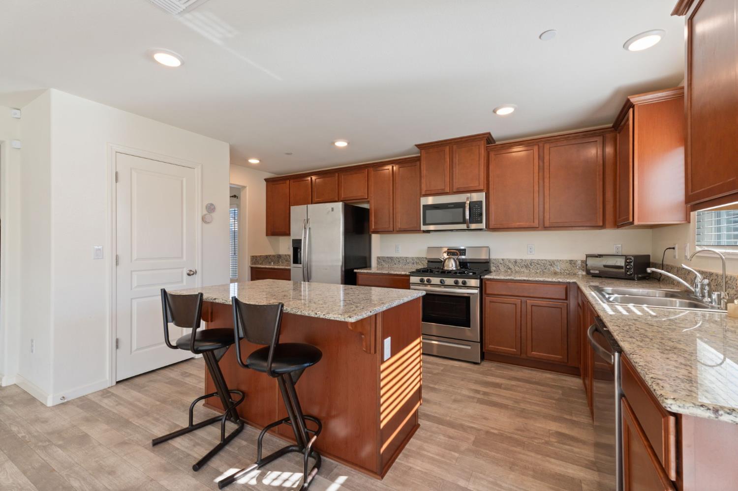 802 Reisling Lane, Coalinga, CA, 93210