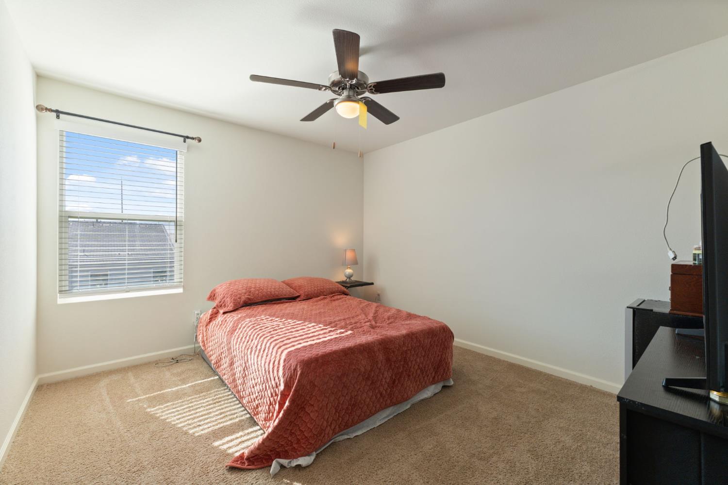 802 Reisling Lane, Coalinga, CA, 93210