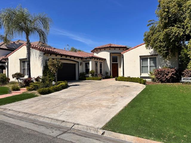 $750,000+