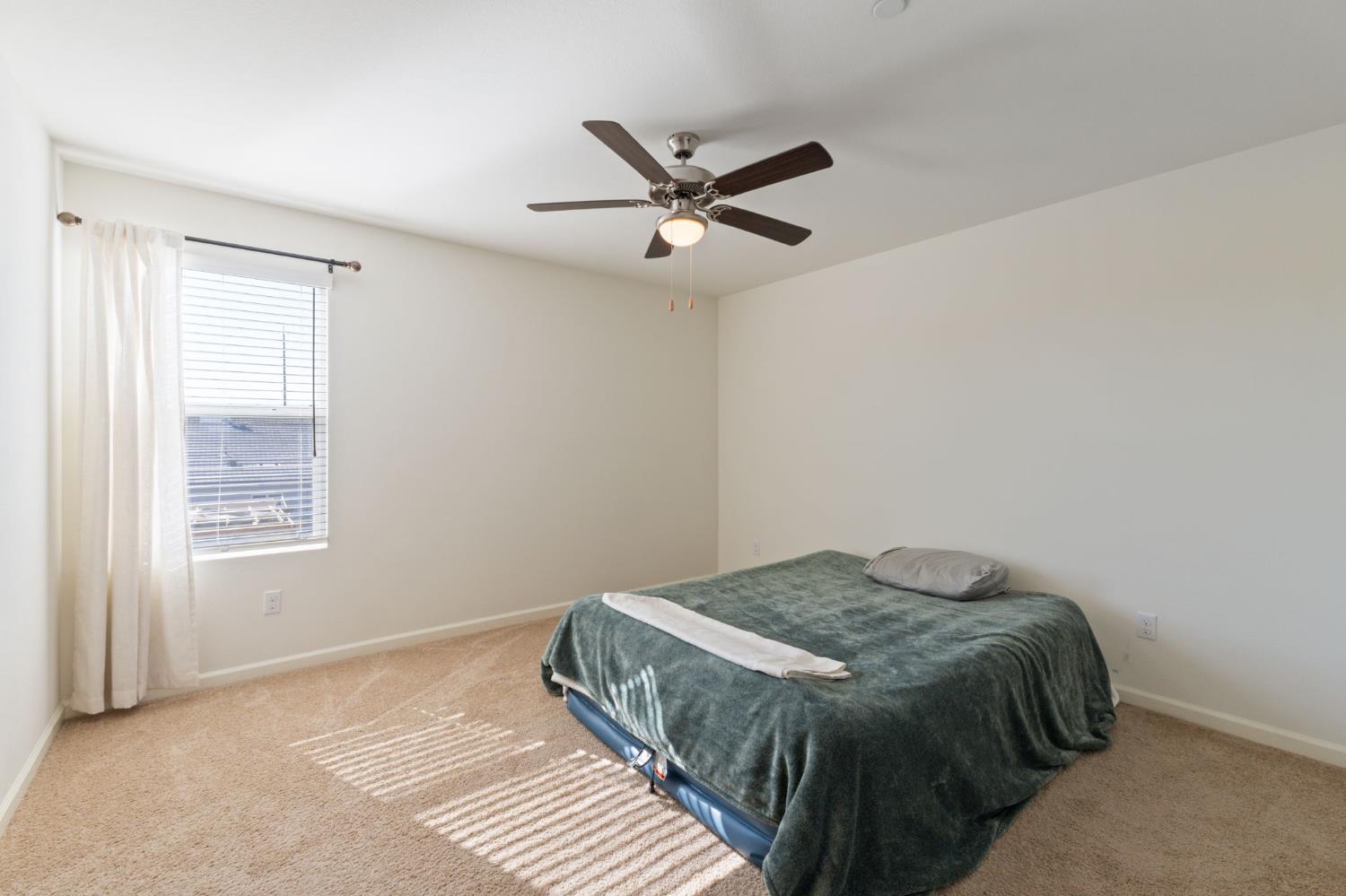 802 Reisling Lane, Coalinga, CA, 93210