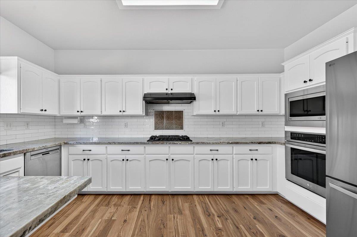 1942 E Desert Island Drive, Fresno, CA, 93730