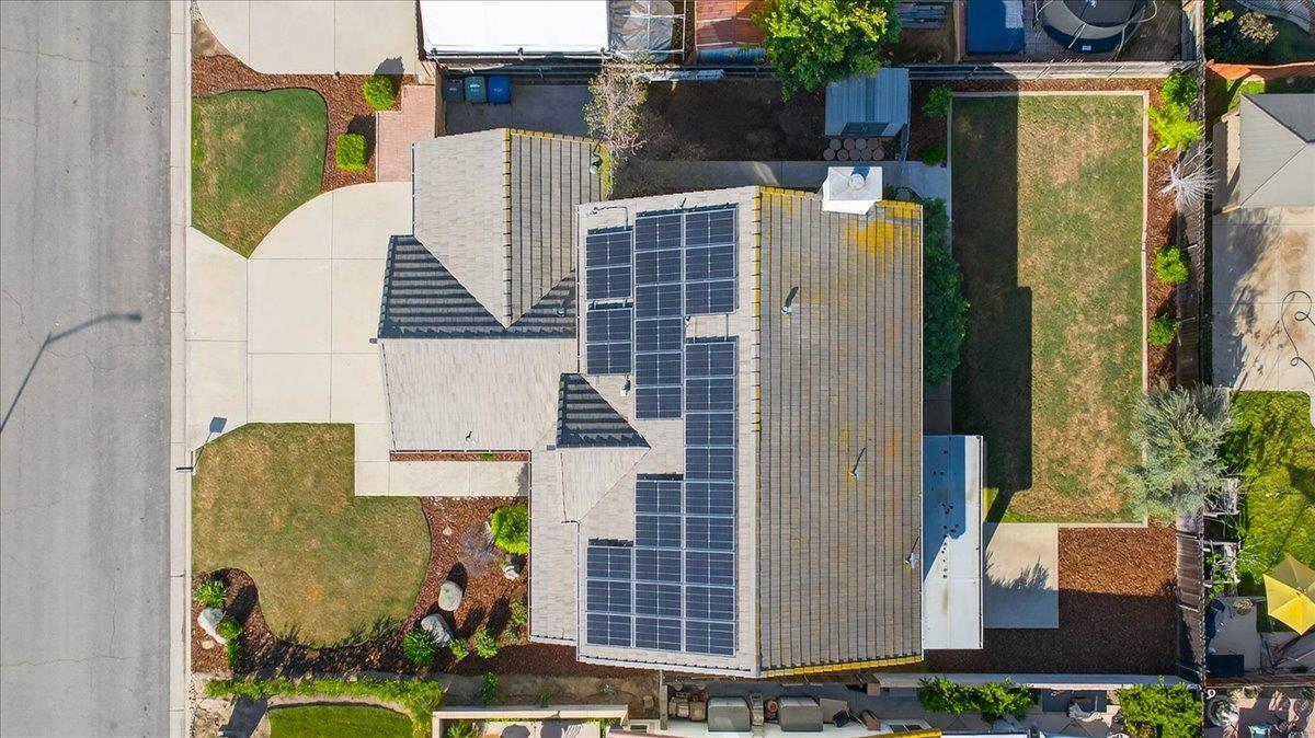 1942 E Desert Island Drive, Fresno, CA, 93730