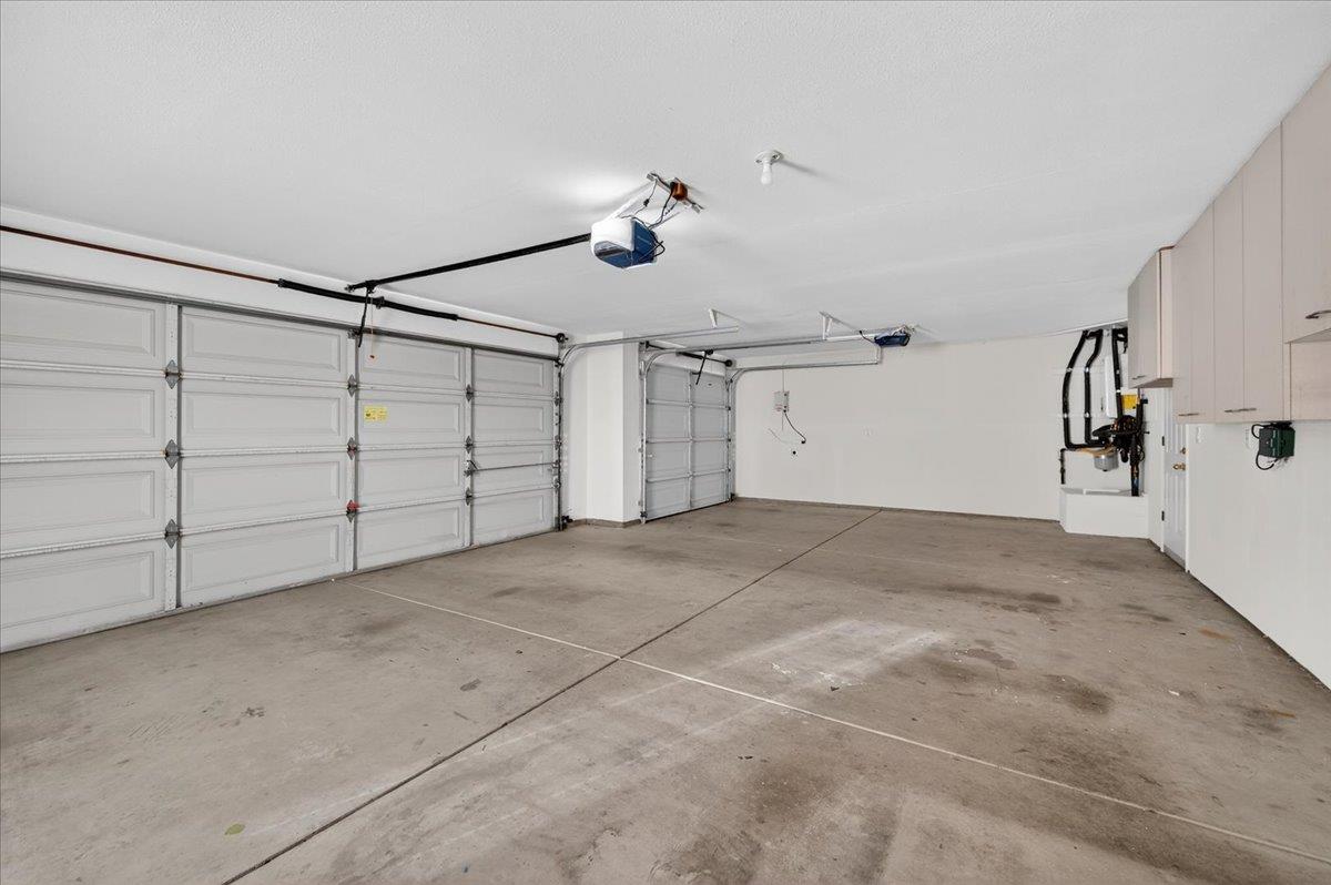 1942 E Desert Island Drive, Fresno, CA, 93730