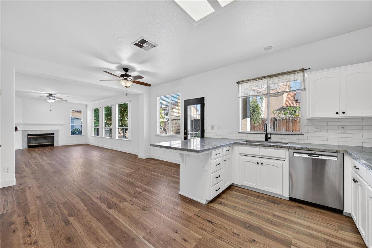 1942 E Desert Island Drive, Fresno, CA, 93730